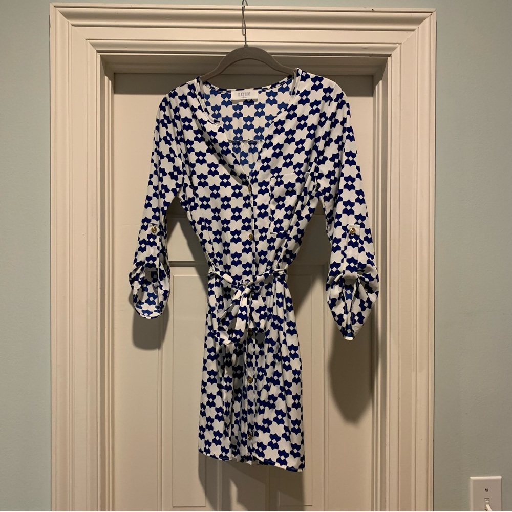 Peach Love California blue and white Dress size Small
